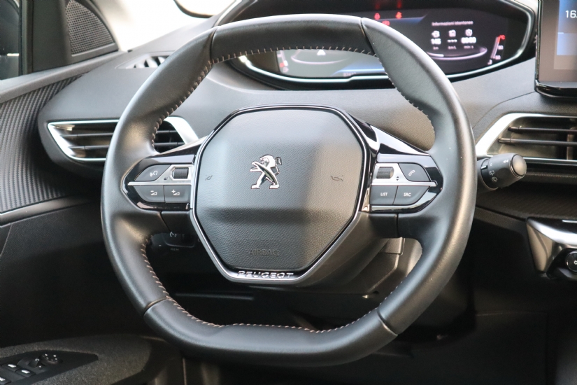 Peugeot  3008 