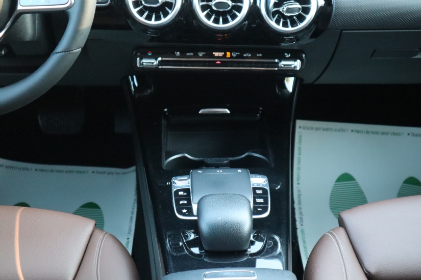 Mercedes-Benz  A 180