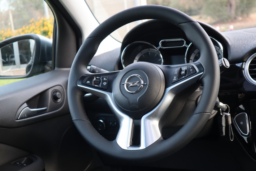 Opel Adam