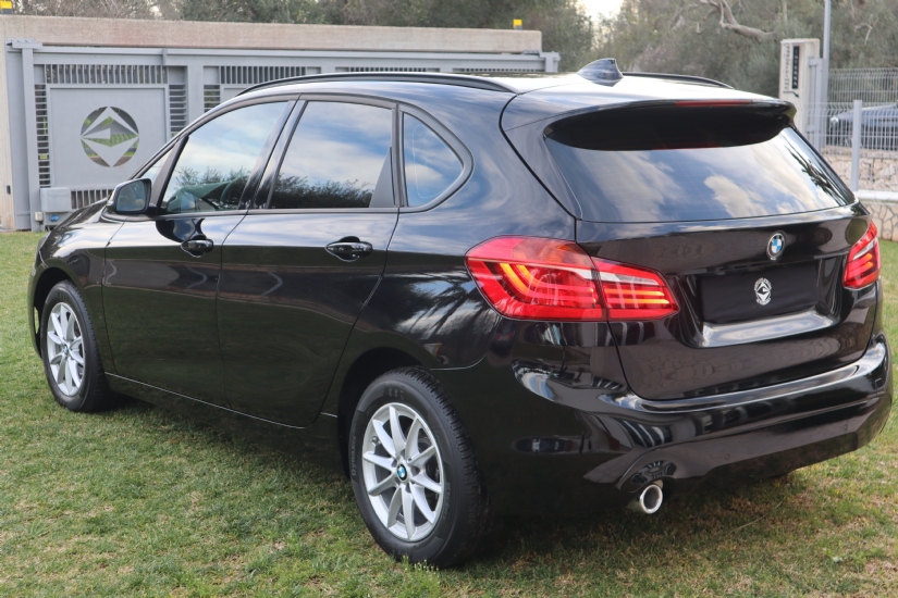 BMW 216d