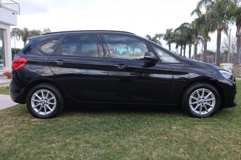 BMW 216d