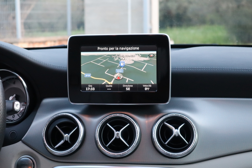 Mercedes-Benz CLA 220