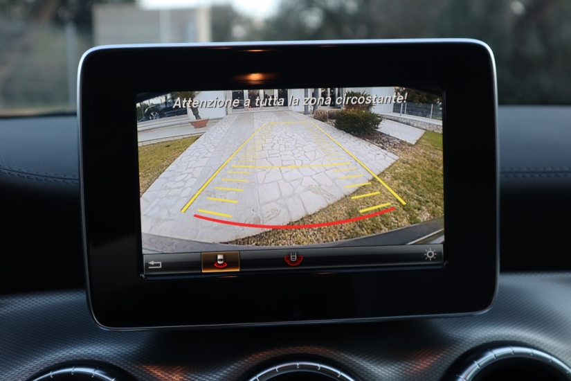 Mercedes-Benz CLA 220