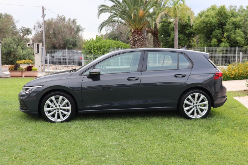 Volkswagen  Golf 