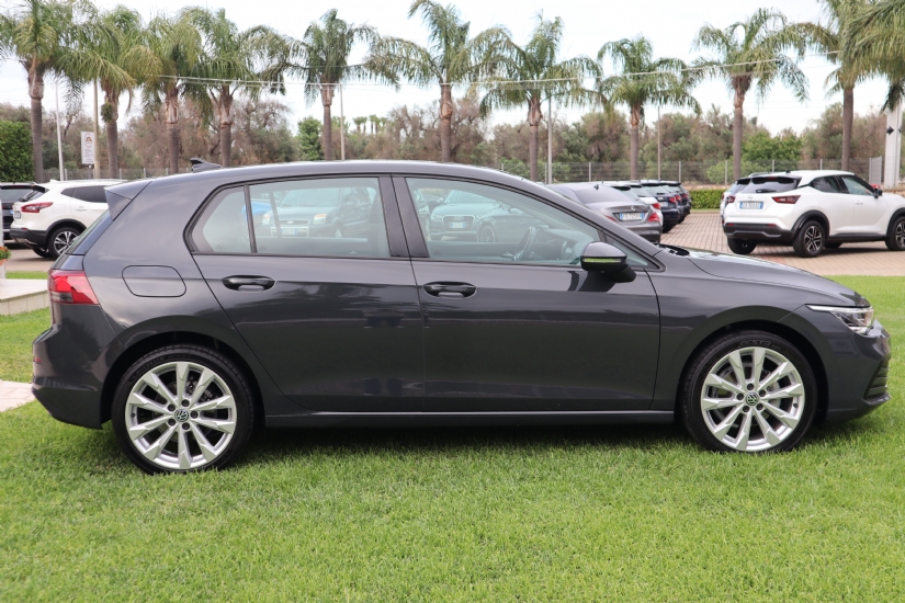 Volkswagen  Golf 