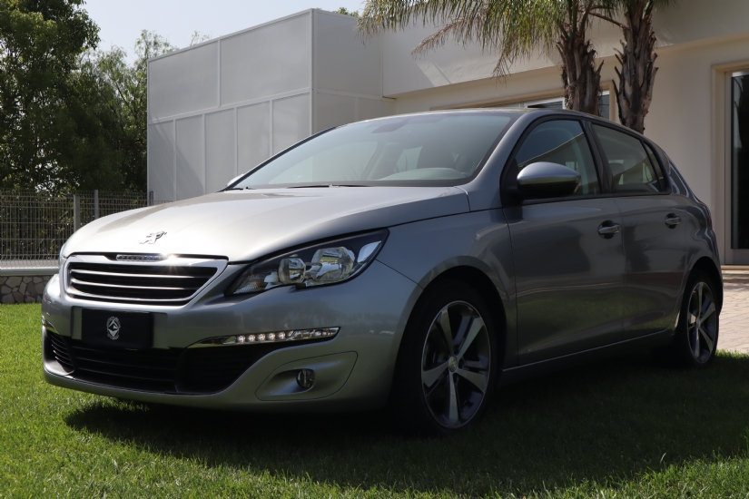 Peugeot  308 