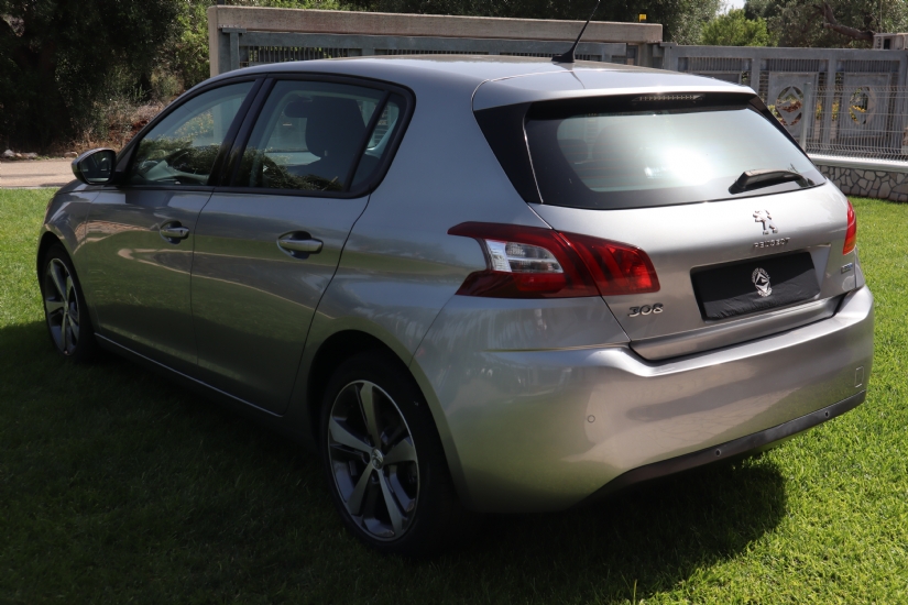 Peugeot  308 