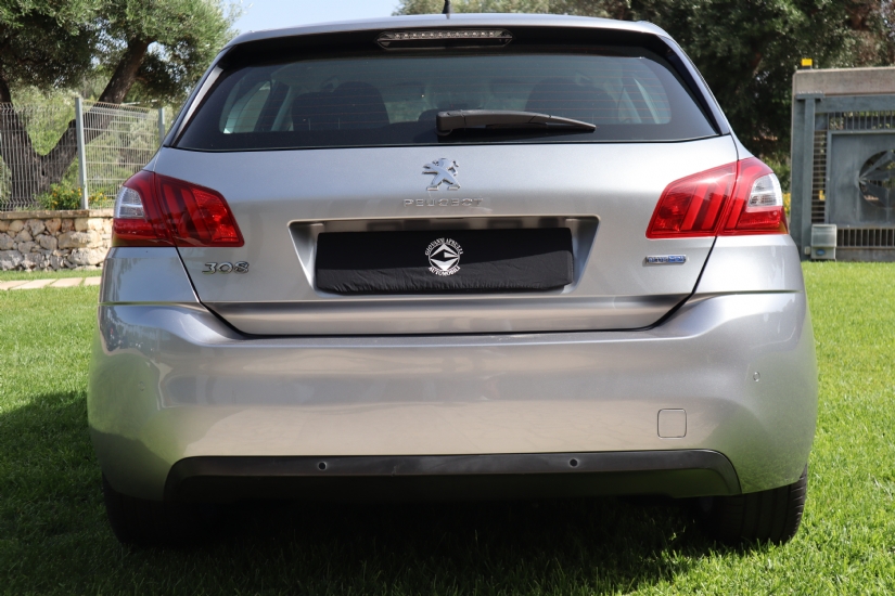 Peugeot  308 