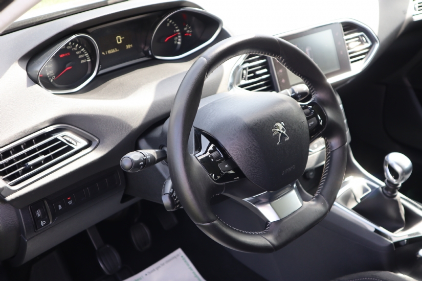 Peugeot  308 