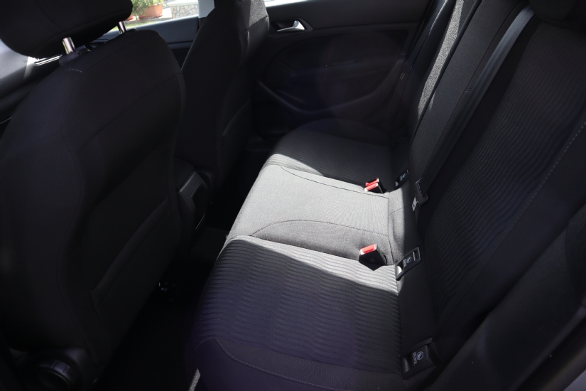 Peugeot  308 
