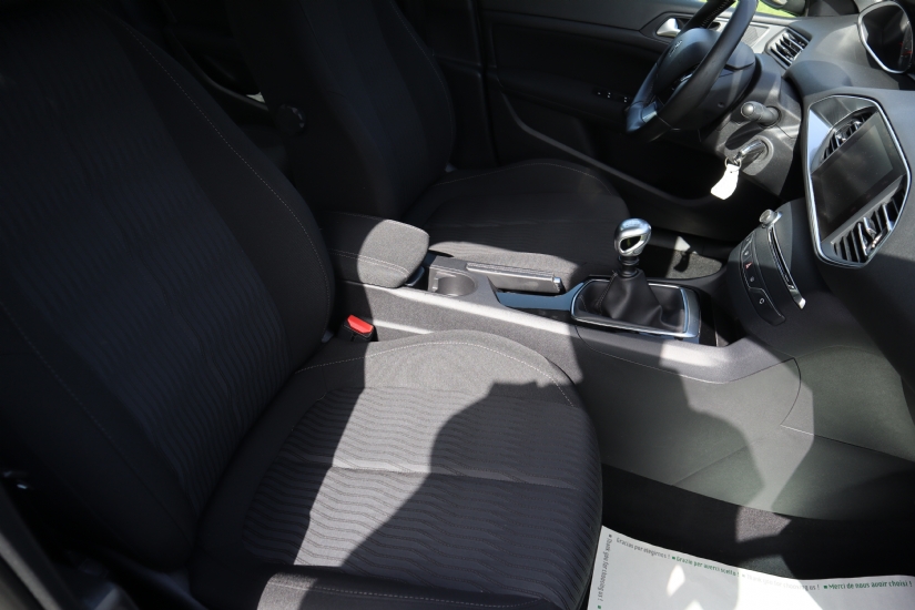 Peugeot  308 